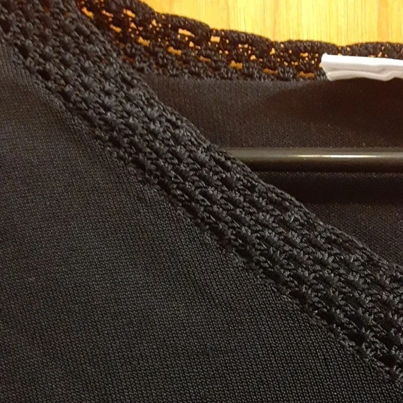 Croft & Barrow Women's PullOver Top - Picture 2 of 8